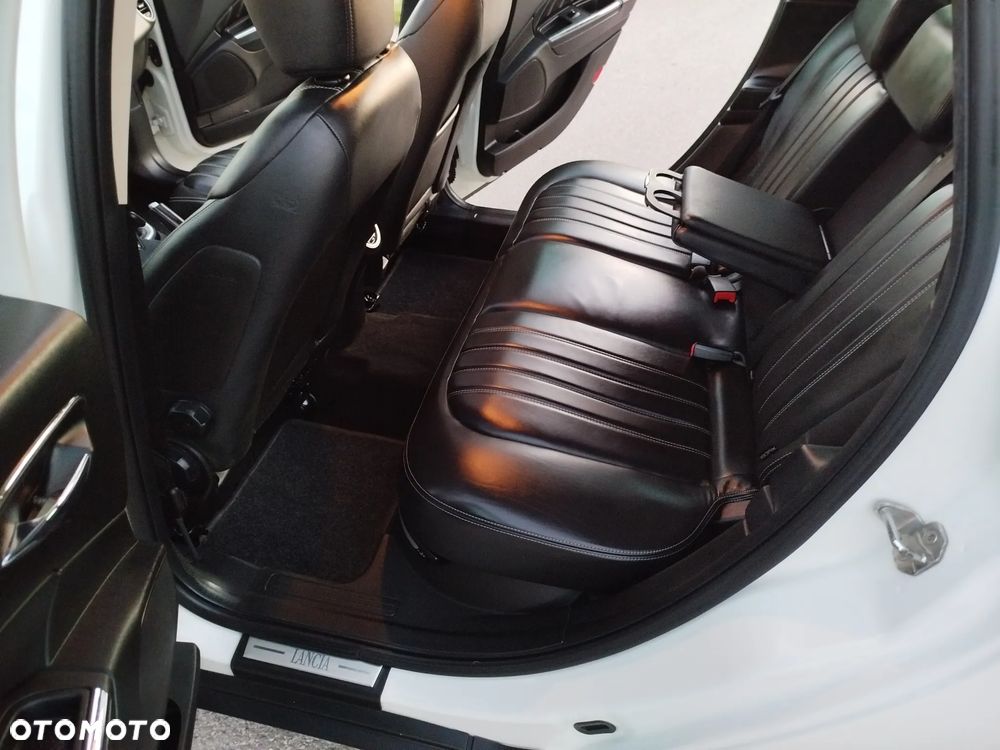 Lancia Delta 1.6 MJ Silver - 17