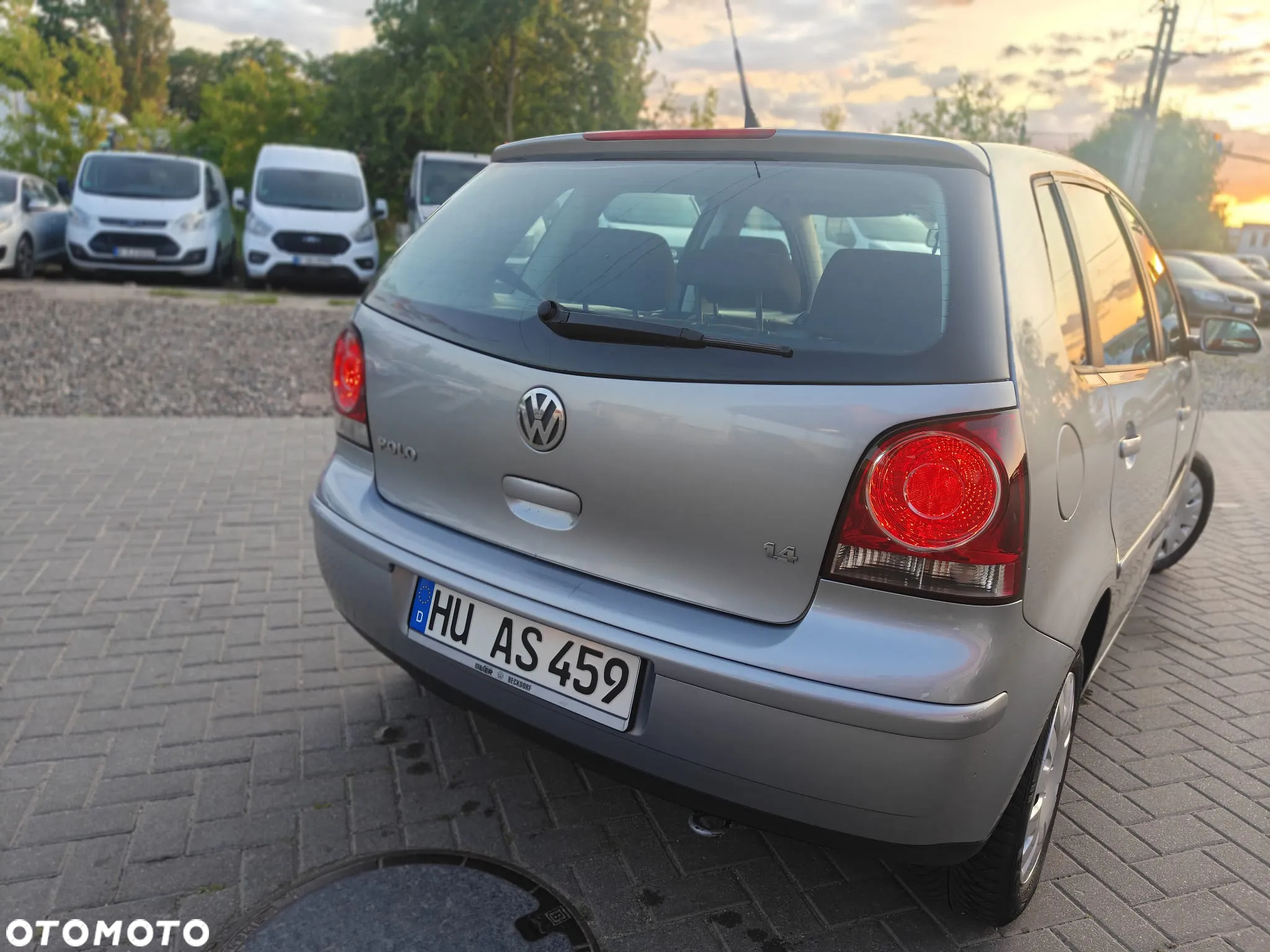 Volkswagen Polo 1.4 16V Comfortline - 14