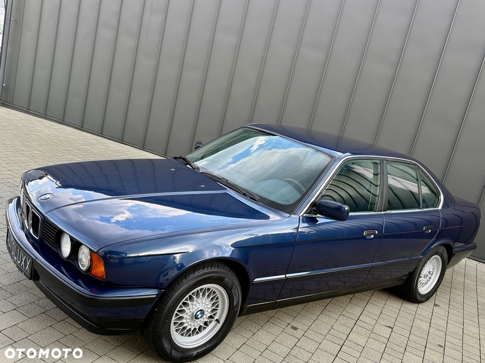 BMW Seria 5 520i - 24