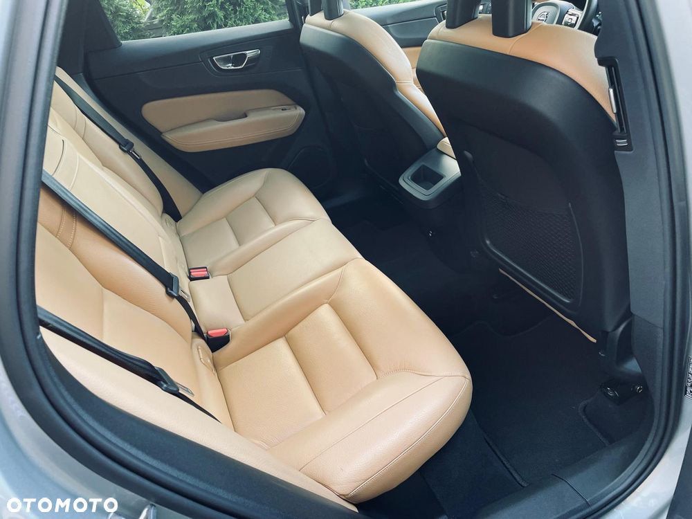 Volvo XC 60 D4 AWD Geartronic Inscription - 27