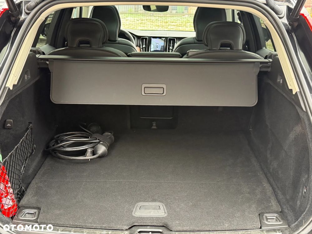 Volvo XC 60 T8 AWD Plus Dark - 30