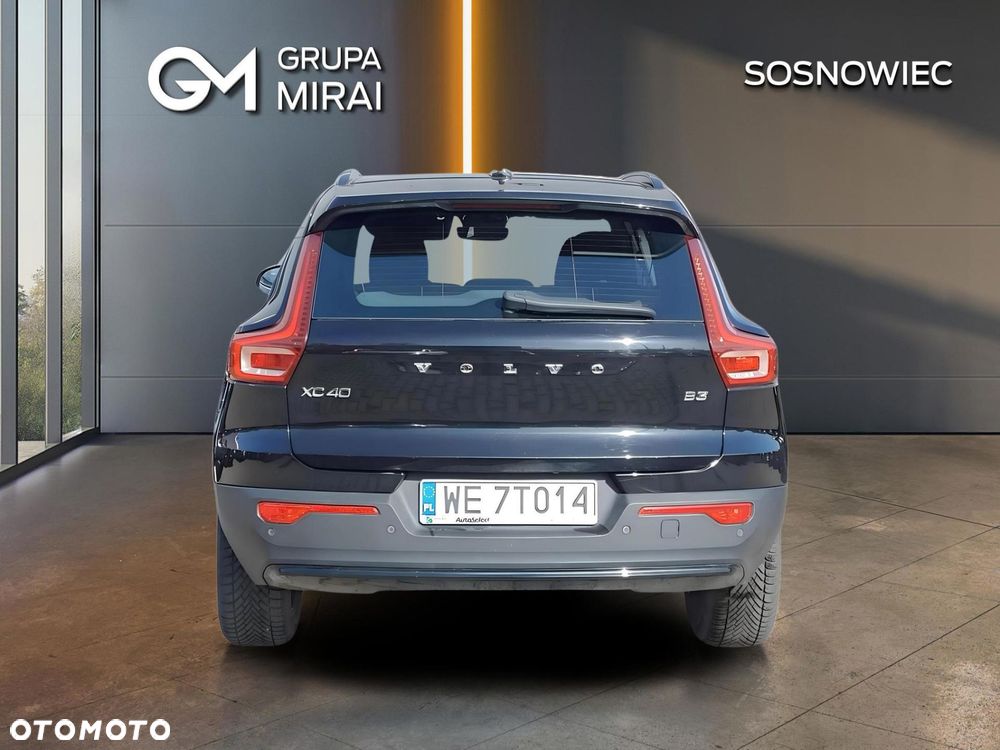 Volvo XC 40 B3 Plus Dark - 4