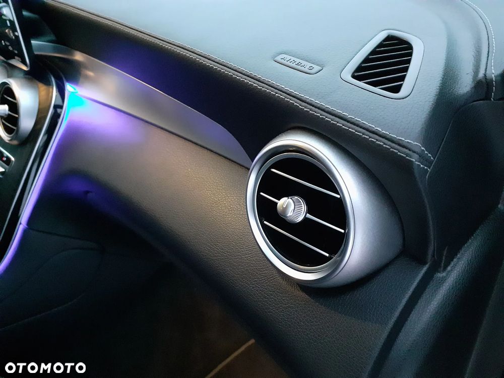 Mercedes-Benz GLC 220 d 4Matic 9G-TRONIC AMG Line - 22