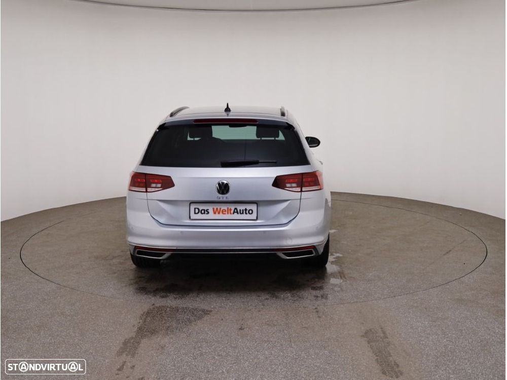 VW Passat Variant - 8