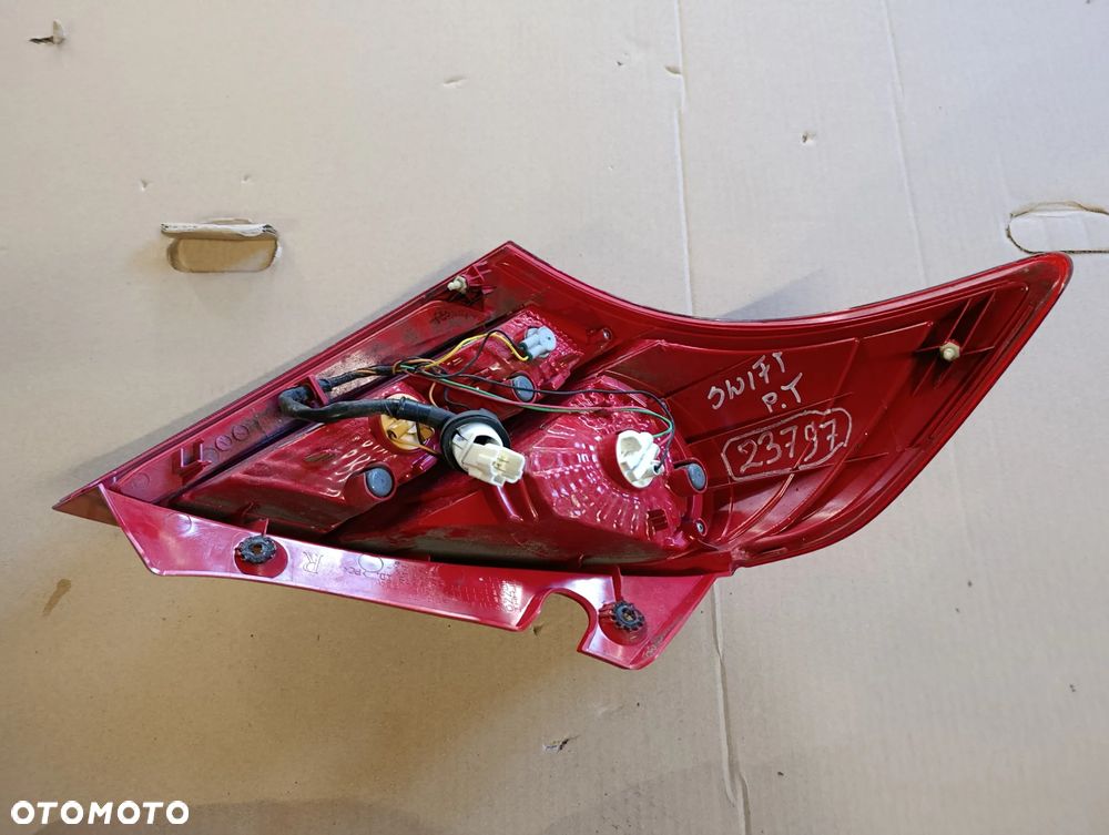 SUZUKI SWIFT V MK7 SPORT 1.6 16V LAMPA PRAWA TYŁ TYLNA EUROPA 35603-70L02 - 2