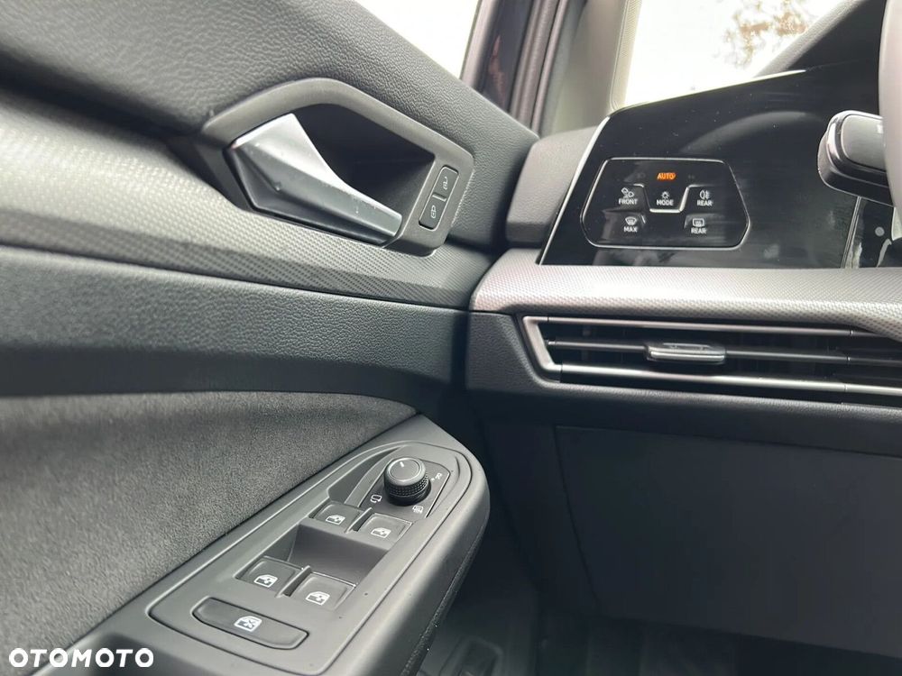 Volkswagen Golf Variant - 22