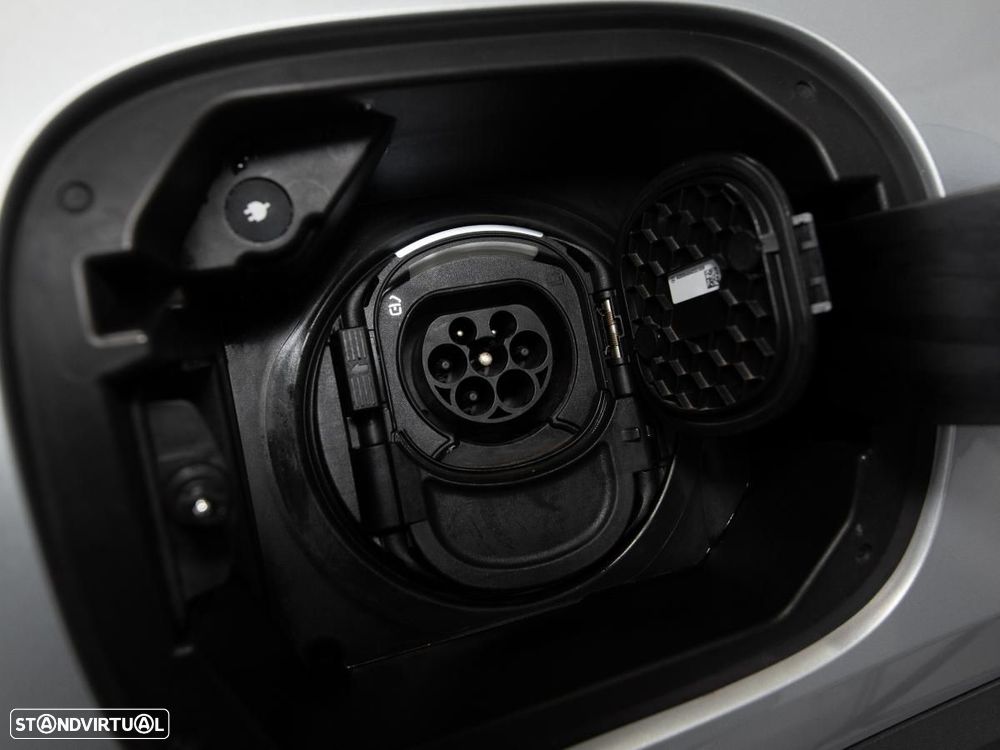 Mercedes-Benz GLA 250 e Progressive - 13