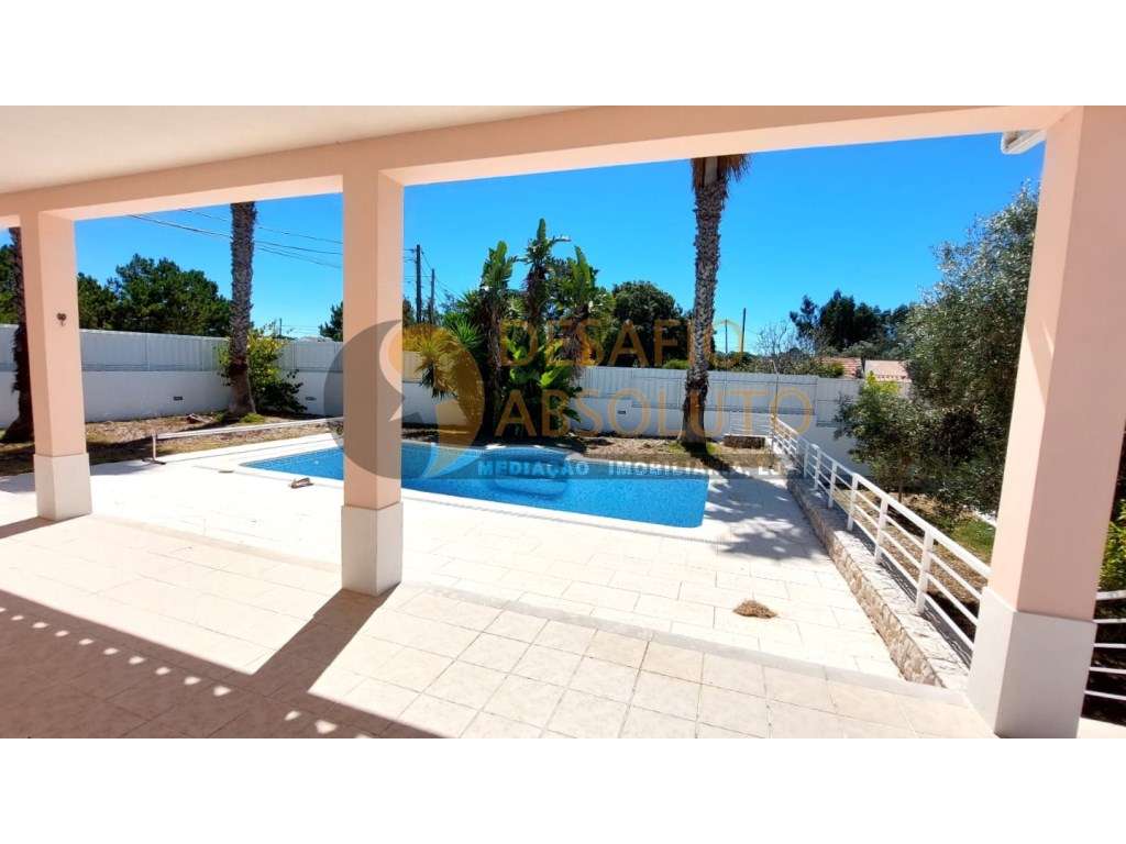Moradia Isolada T3+2 com Cave e Piscina - Sesimbra - Grande imagem: 4/44