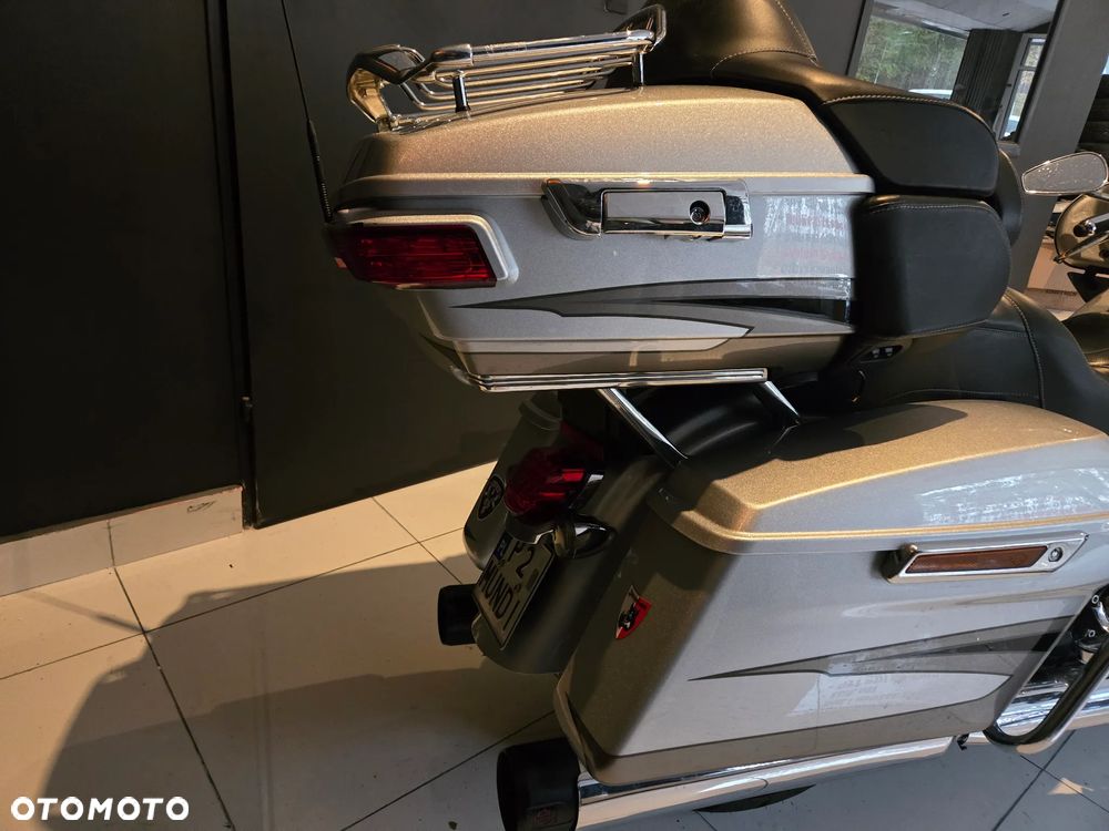 Harley-Davidson Touring Electra Glide - 11