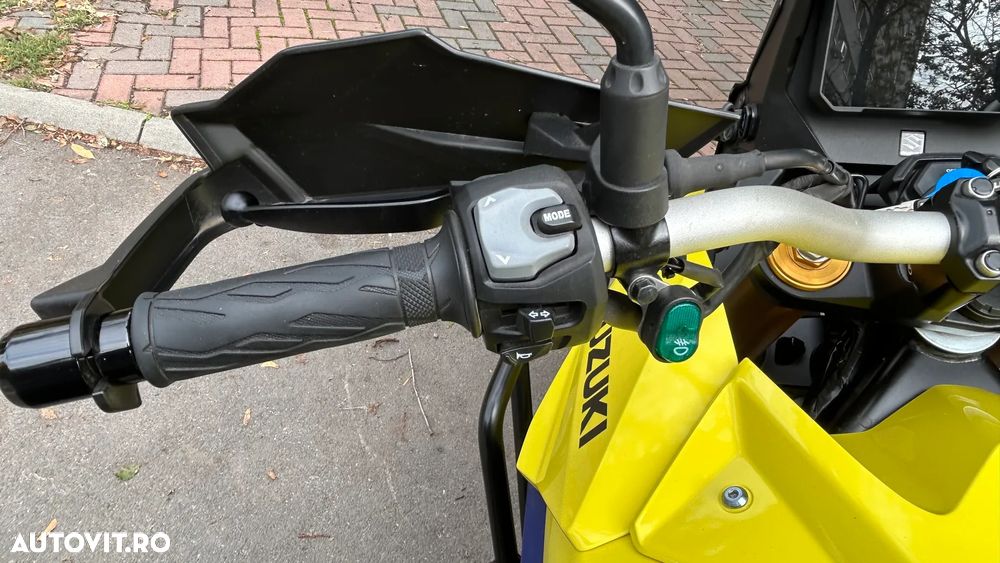 Suzuki V-Strom 800DE - 14
