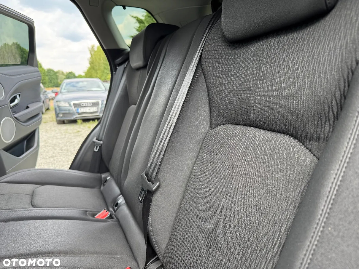 Land Rover Range Rover Evoque - 25