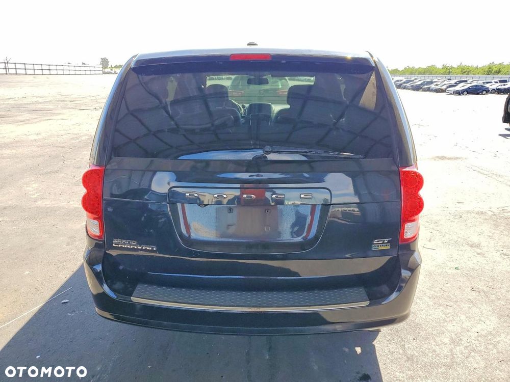 Dodge Grand Caravan - 3