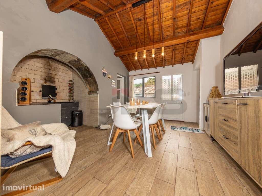 Fantástica Propriedade Remodelada com Alto Potencial de Investiment... - Grande imagem: 3/46