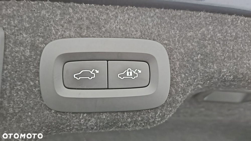 Volvo S90 B5 D AWD Ultimate Dark - 27