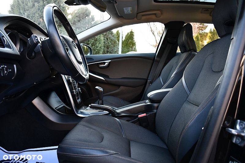 Volvo V40 Cross Country D2 Momentum - 10