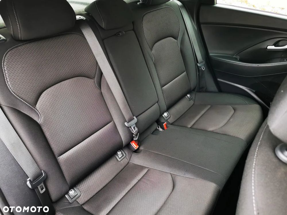 Hyundai i30 1.4 T-GDI Intro Edition - 12