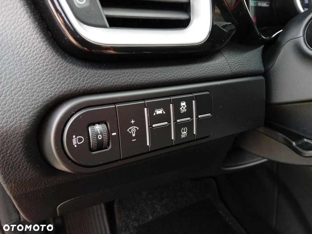 Kia Ceed 1.5 T-GDI MHEV L Business Line DCT - 16