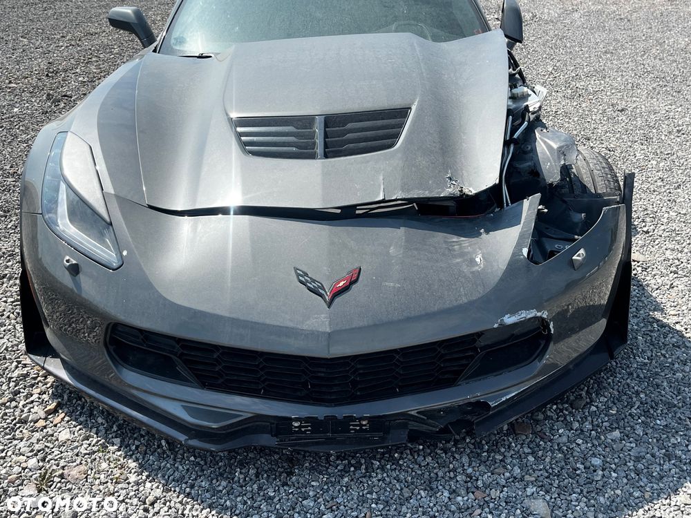 Chevrolet Corvette - 2