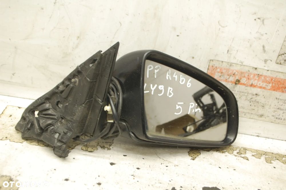 LUSTERKO PRAWY PRZÓD PRZEDNIE PRAWE LX7Z/ LZ5L/ LY9B/ LY5K AUDI A4 B6 5 PIN - 9