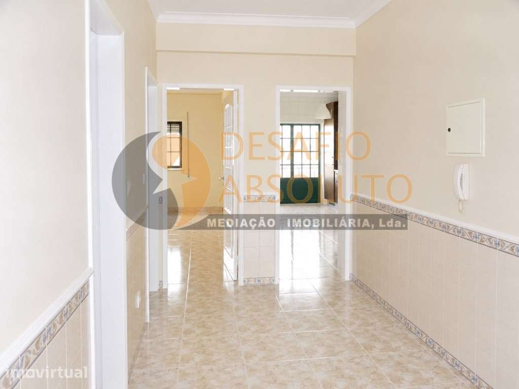 Arrendado/ Investimento - Apartamento T2 c/ Arrecadação. Pinhal Novo - Grande imagem: 2/20