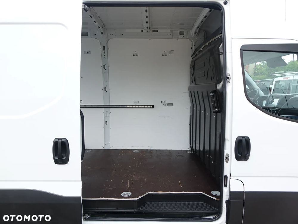 Iveco Daily 35S14 L3H2 AUTOMAT HI-MATIC - 13