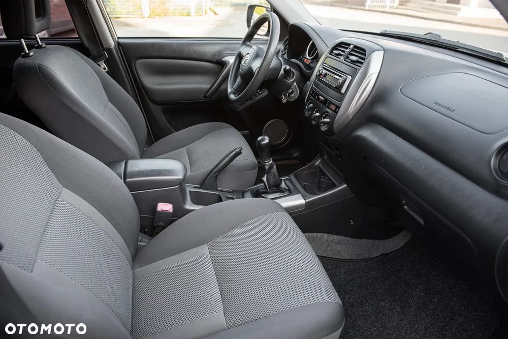 Toyota RAV4 1.8 VVT-i Terra 2WD - 25