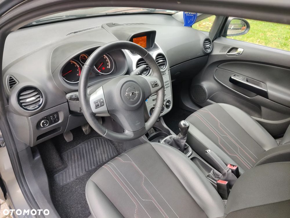 Opel Corsa 1.4 16V 150 Jahre - 19