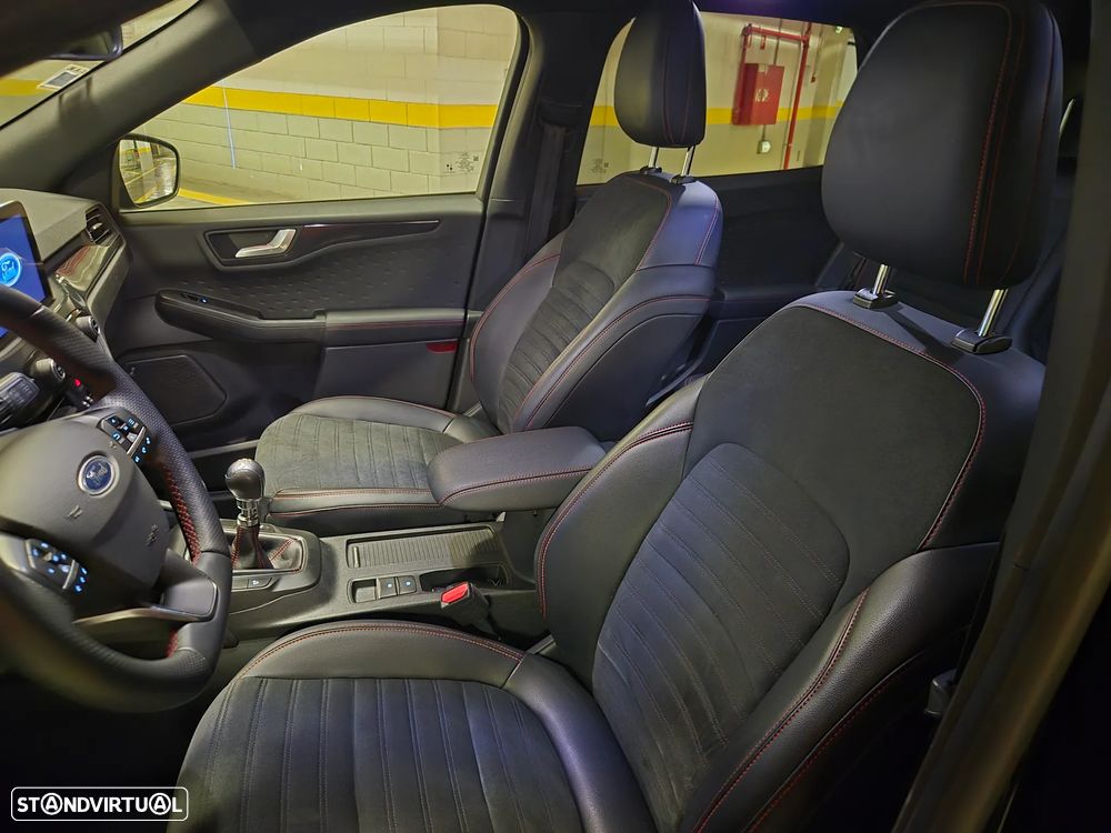 Ford Kuga 2.0 TDCi EcoBlue ST-Line - 25