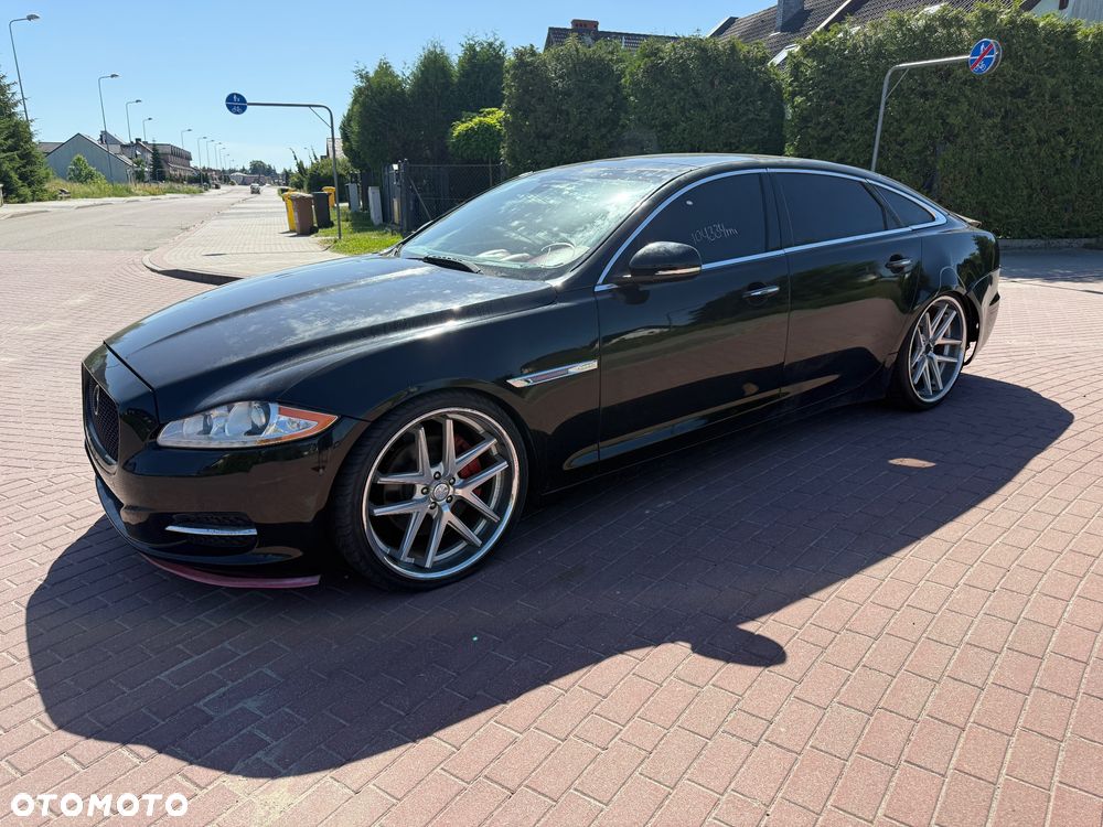 Jaguar XJ - 1