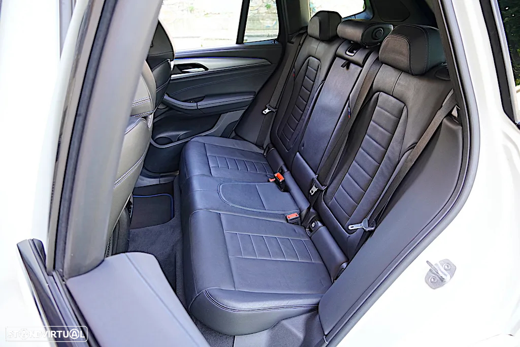BMW X3 20 d xDrive Pack M - 23