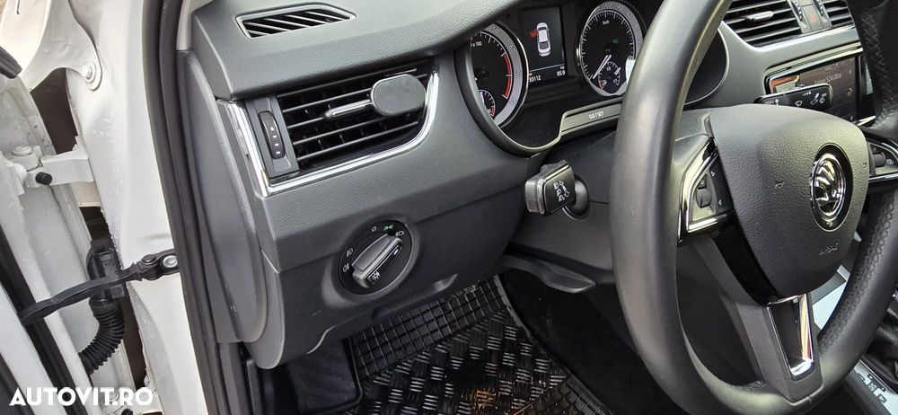 Skoda Octavia 1.0 TSI DSG Ambition - 8