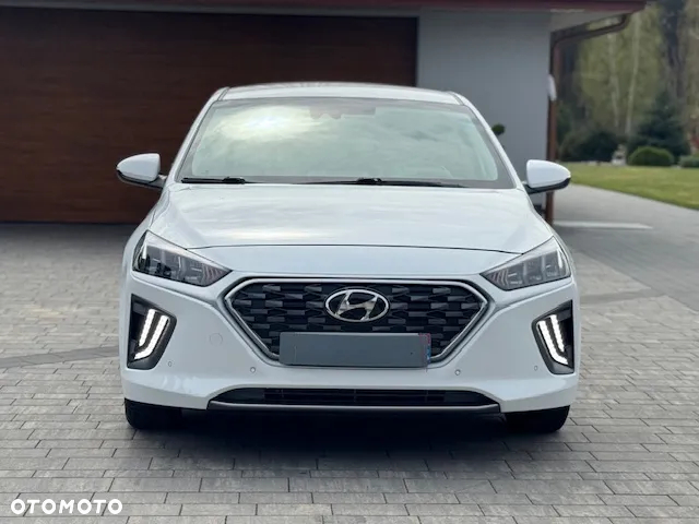 Hyundai IONIQ - 2