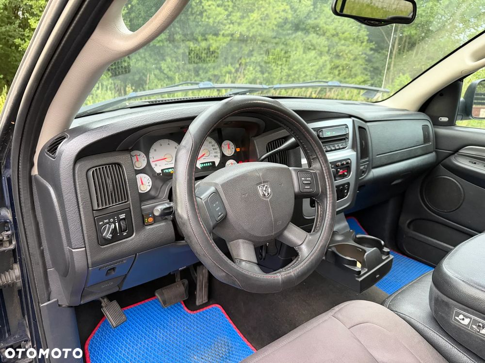 Dodge RAM - 17