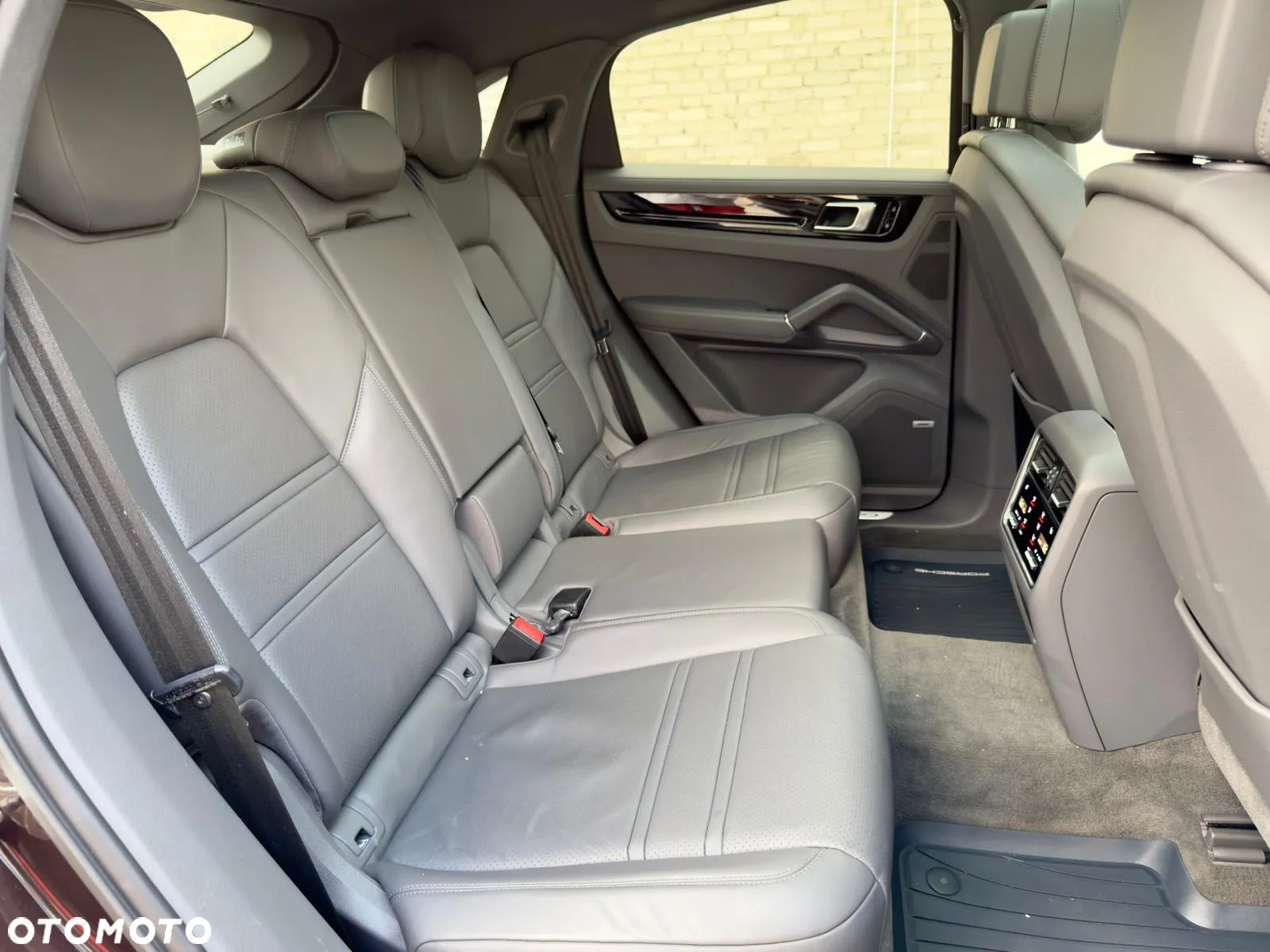 Porsche Cayenne Coupe - 27
