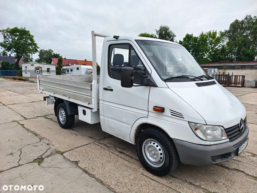 Mercedes-Benz Sprinter - 9