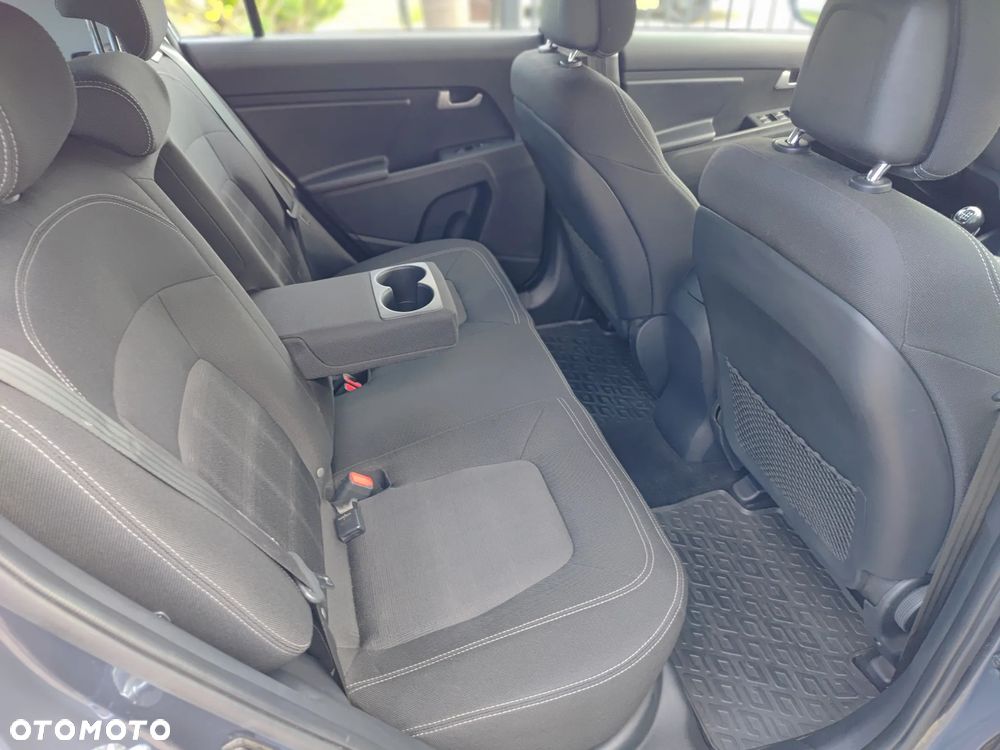 Kia Sportage 2.0 CRDI 4WD Spirit - 13