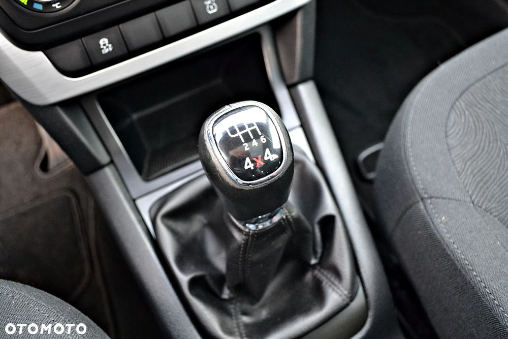 Skoda Yeti 1.8 TSI 4x4 Ambition - 38