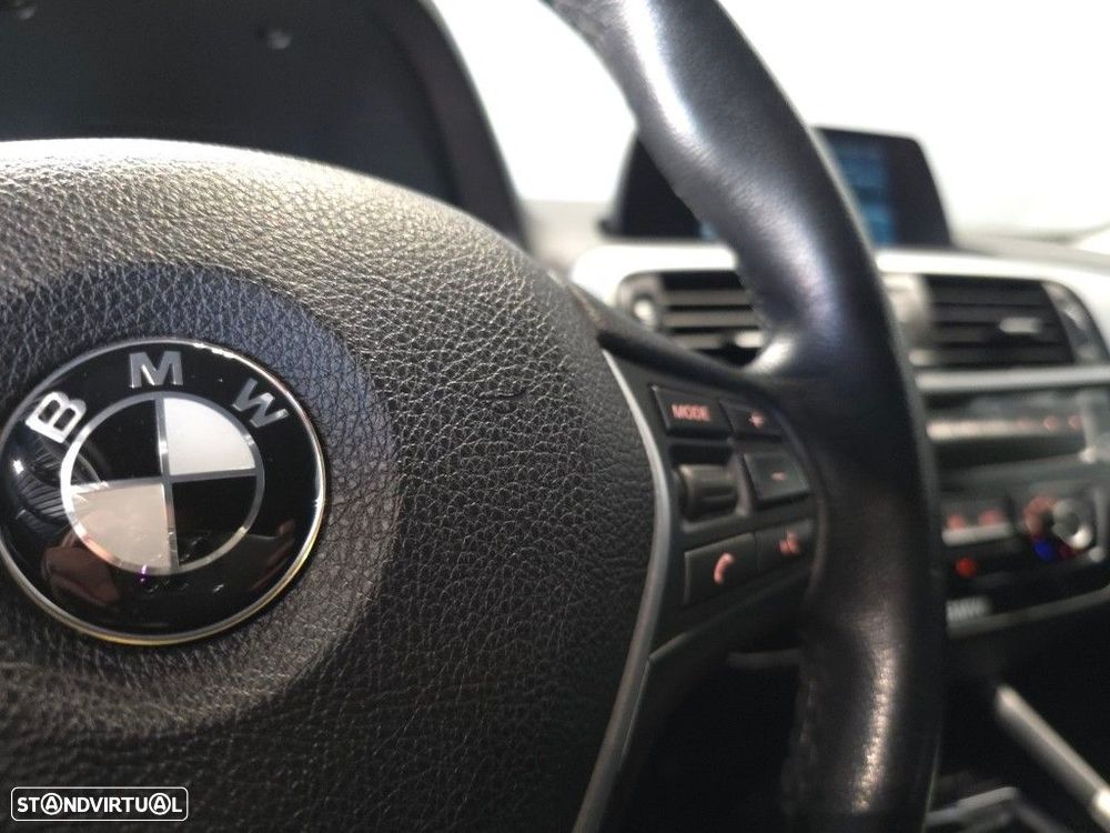 BMW 116 d Line Sport Shadow - 28