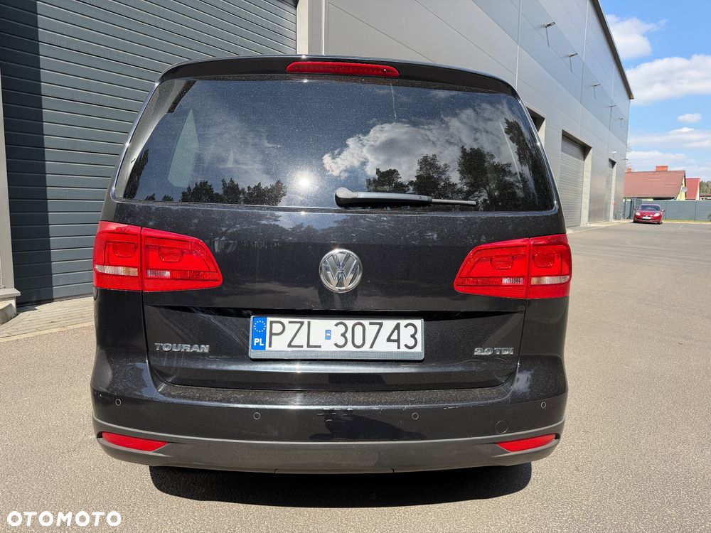 Volkswagen Touran - 8