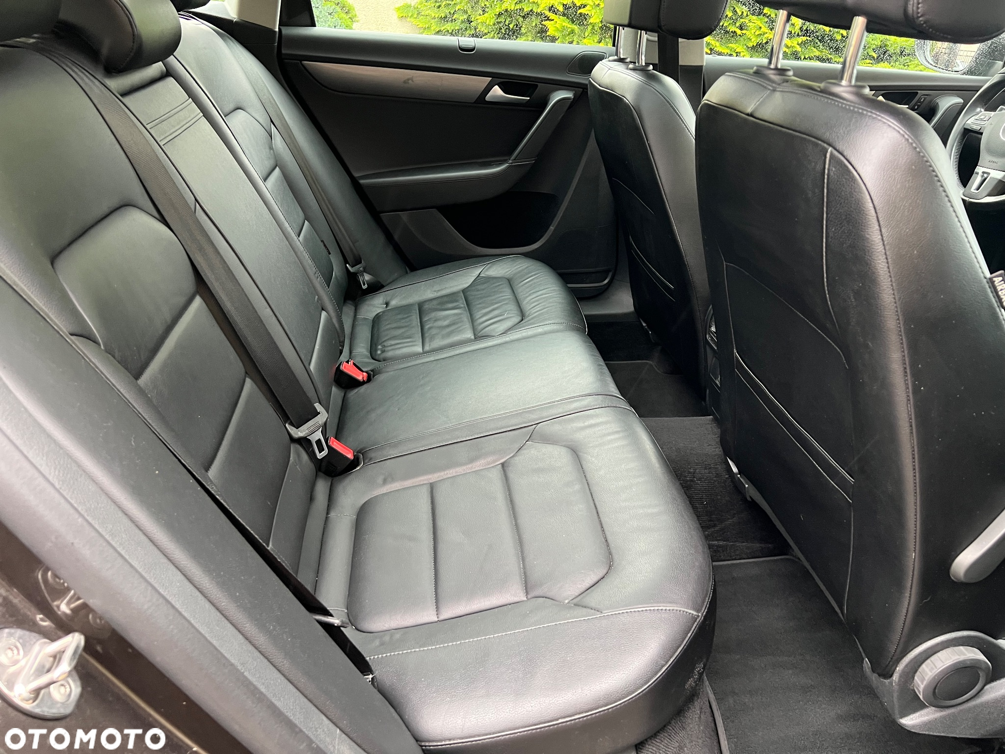 Volkswagen Passat Variant 2.0 Blue TDI SCR Comfortline - 32