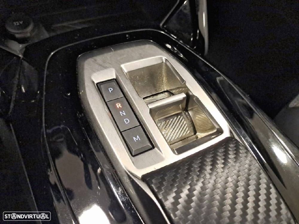 Peugeot 2008 1.2 Hybrid Allure e-DCS6 - 18