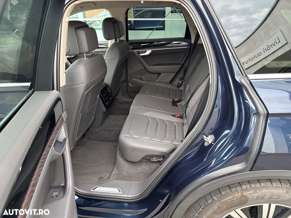 Volkswagen Touareg V6 TDI 4MOTION Elegance - 30