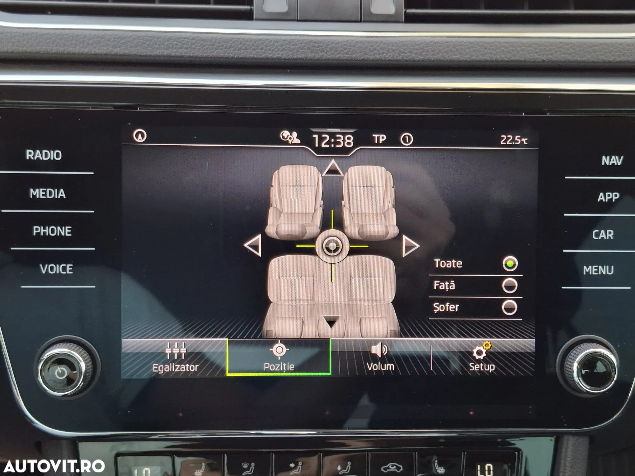 Skoda Superb 2.0 TDI DSG Ambition - 31