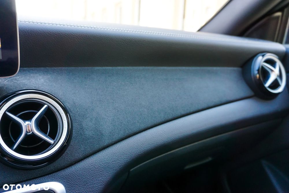 Mercedes-Benz CLA 200 7G-DCT Edition 1 - 35
