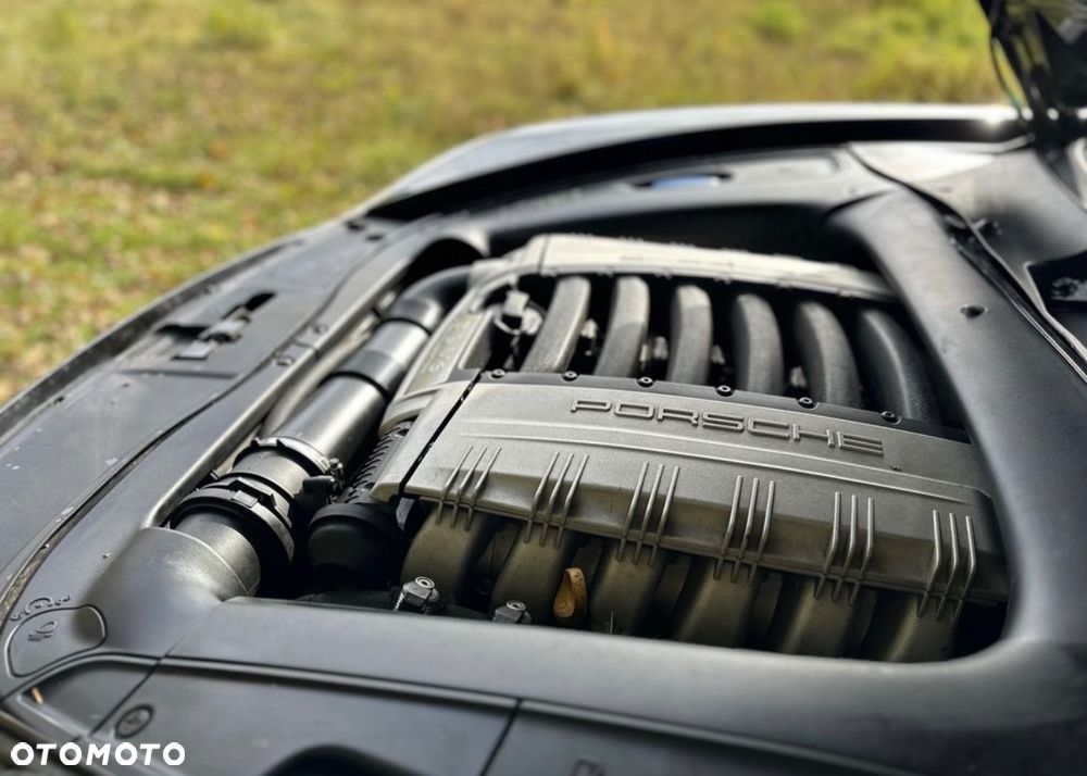 Porsche Cayenne - 21