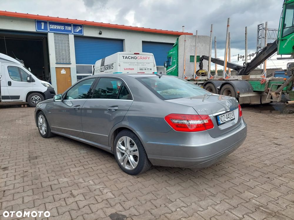 Mercedes-Benz Klasa E 200 CDI DPF BlueEFFICIENCY 7G-TRONIC - 3