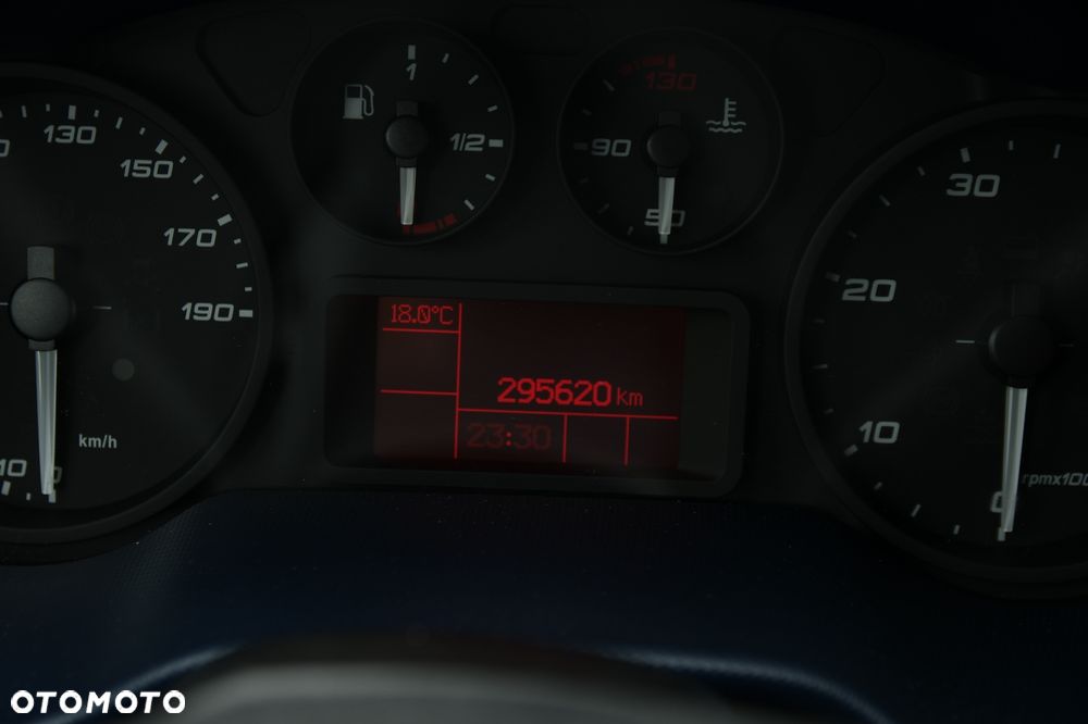 Iveco DAILY 35C180 * KONTENER Izoterma * HiMATIC * WINDA DHOLLANDIA * Salon Polska * - 37