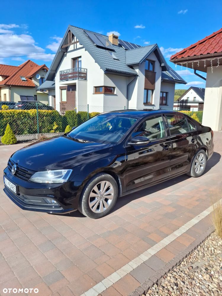 Volkswagen Jetta 2.0 TDI DPF BMT Comfortline - 2