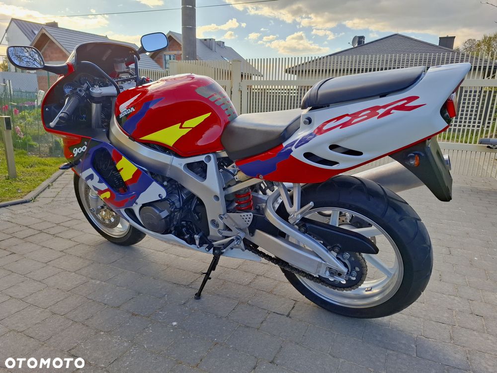 Honda CBR - 35