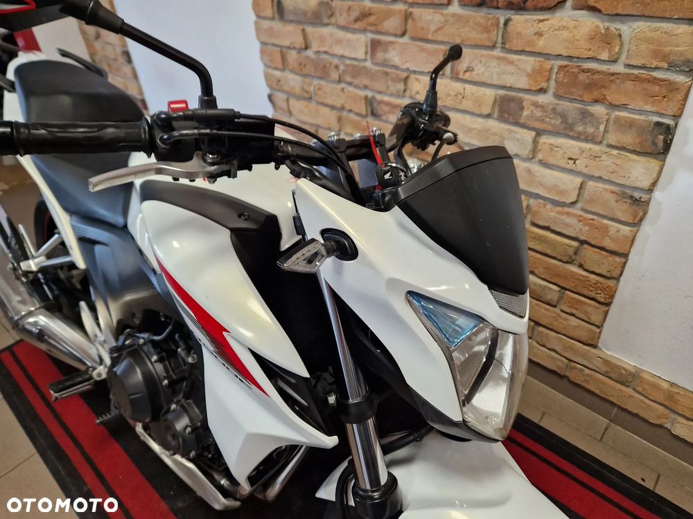 Honda CB - 22